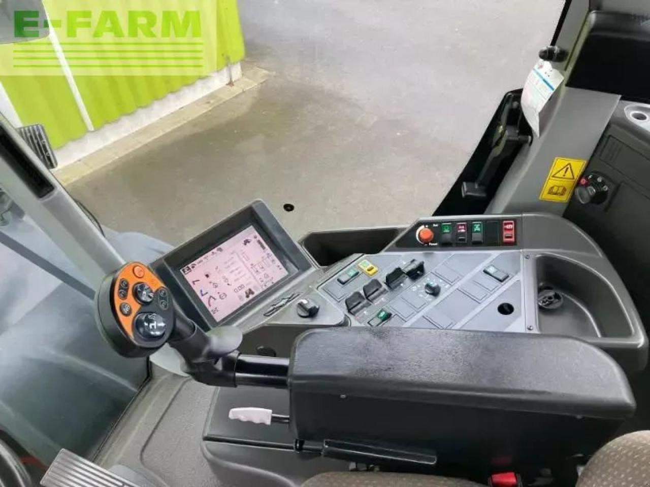 Трактор CLAAS xerion 3800 trac vc TRAC VC: фото 11