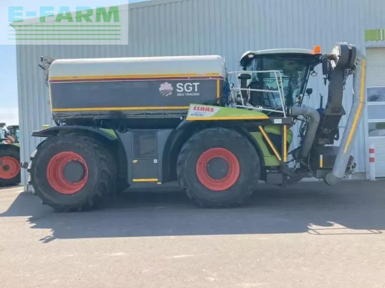 CLAAS xerion 4000 saddle trac SADDLE TRAC - Трактор: фото 5 CLAAS xerion 4000 saddle trac SADDLE TRAC - Трактор: фото 5