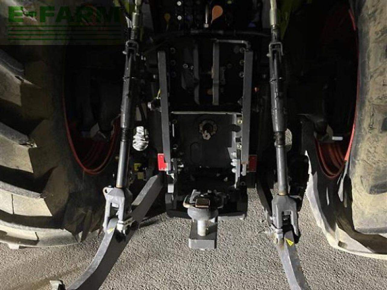 CLAAS xerion 4000 trac vc TRAC VC - Трактор: фото 5 CLAAS xerion 4000 trac vc TRAC VC - Трактор: фото 5