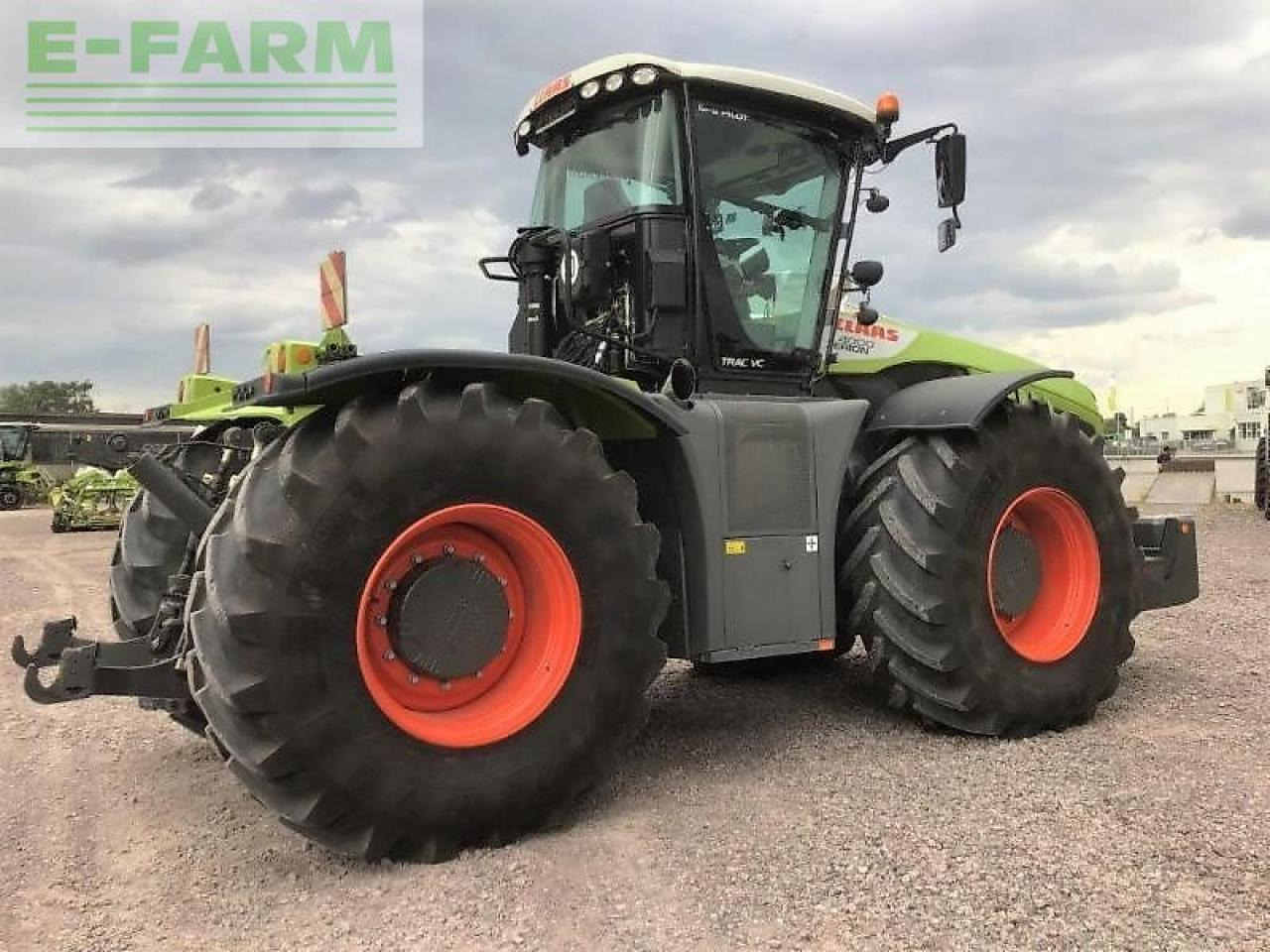 CLAAS xerion 4000 trac vc TRAC VC - Трактор: фото 4 CLAAS xerion 4000 trac vc TRAC VC - Трактор: фото 4
