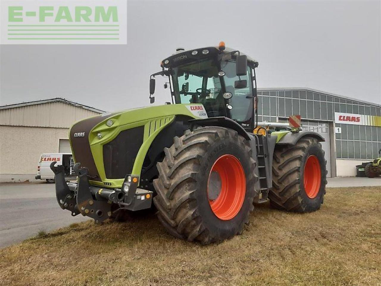 CLAAS xerion 4000 trac vc TRAC VC - Трактор: фото 1 CLAAS xerion 4000 trac vc TRAC VC - Трактор: фото 1