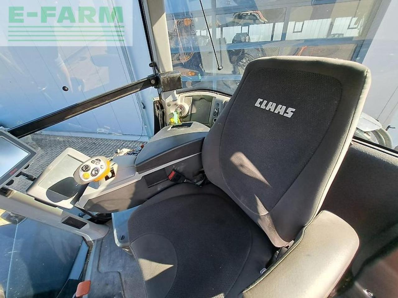 CLAAS xerion 4000 trac vc TRAC VC - Трактор: фото 4 CLAAS xerion 4000 trac vc TRAC VC - Трактор: фото 4