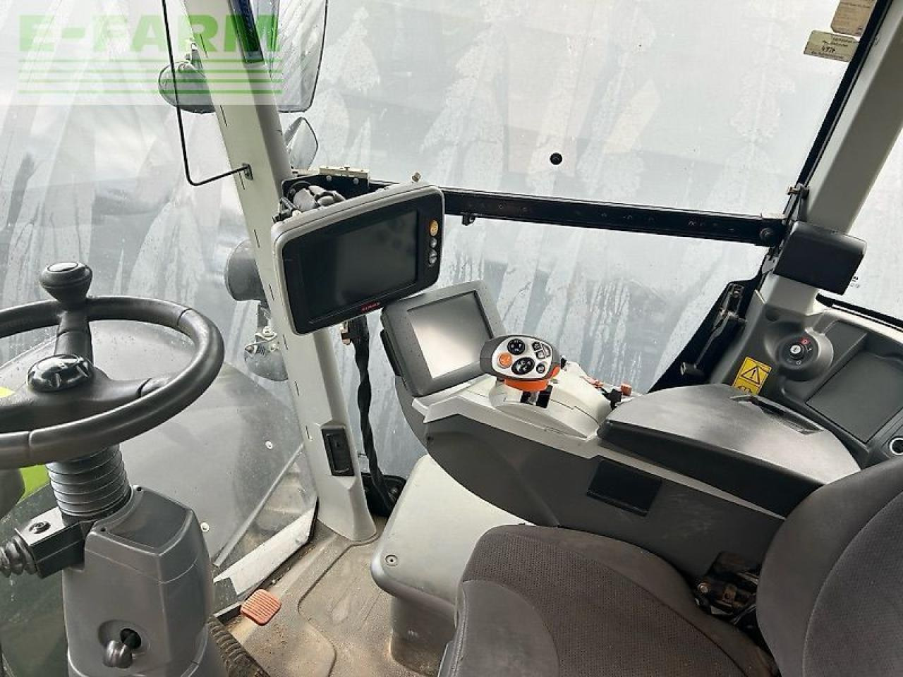 CLAAS xerion 4500 trac vc TRAC VC - Трактор: фото 4 CLAAS xerion 4500 trac vc TRAC VC - Трактор: фото 4