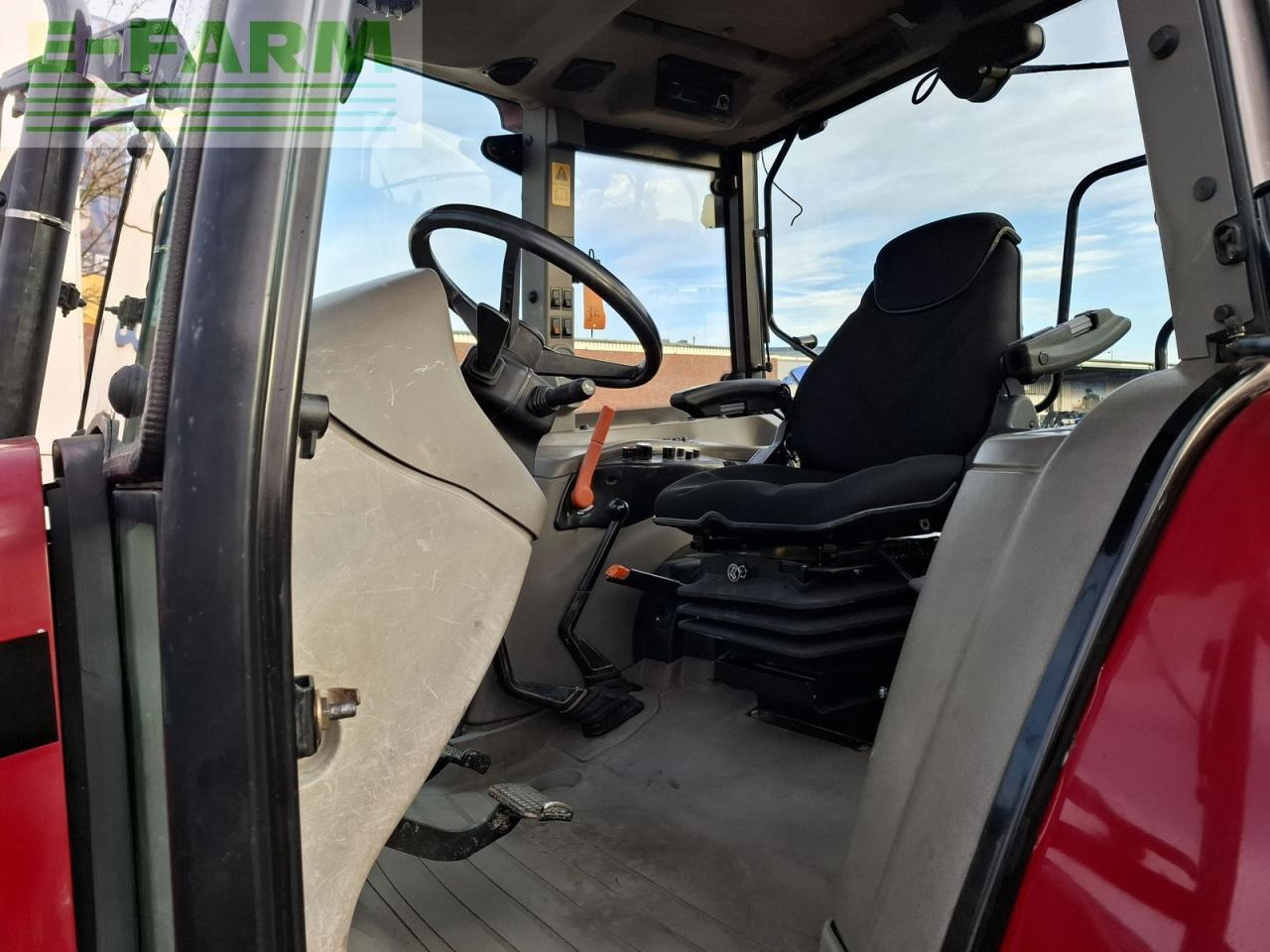 Трактор Case-IH jxu 1090: фото 17 Трактор Case-IH jxu 1090: фото 17