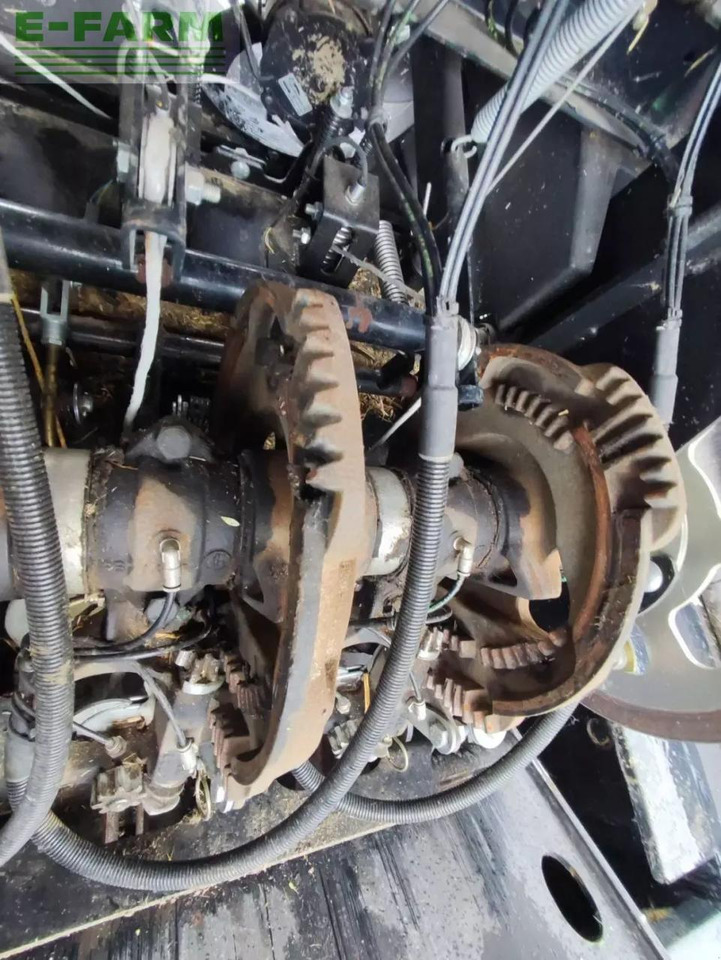 Case-IH lb434r xl - Пресс-подборщик тюковый: фото 5 Case-IH lb434r xl - Пресс-подборщик тюковый: фото 5