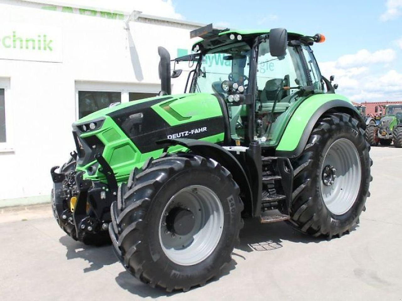 Deutz-Fahr 6185 ttv TTV - Трактор: фото 2 Deutz-Fahr 6185 ttv TTV - Трактор: фото 2