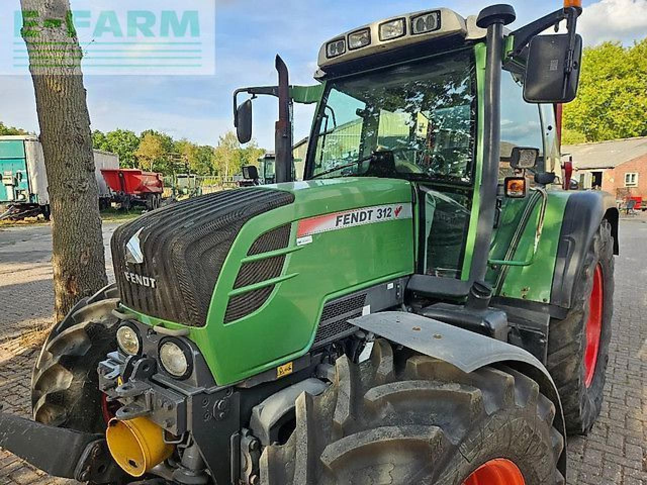Fendt 312 vario ( 310 311 313 ) - Трактор: фото 3 Fendt 312 vario ( 310 311 313 ) - Трактор: фото 3