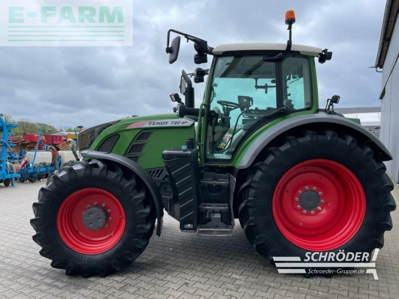 Fendt 720 vario s4 profi plus ProfiPlus - Трактор: фото 4 Fendt 720 vario s4 profi plus ProfiPlus - Трактор: фото 4
