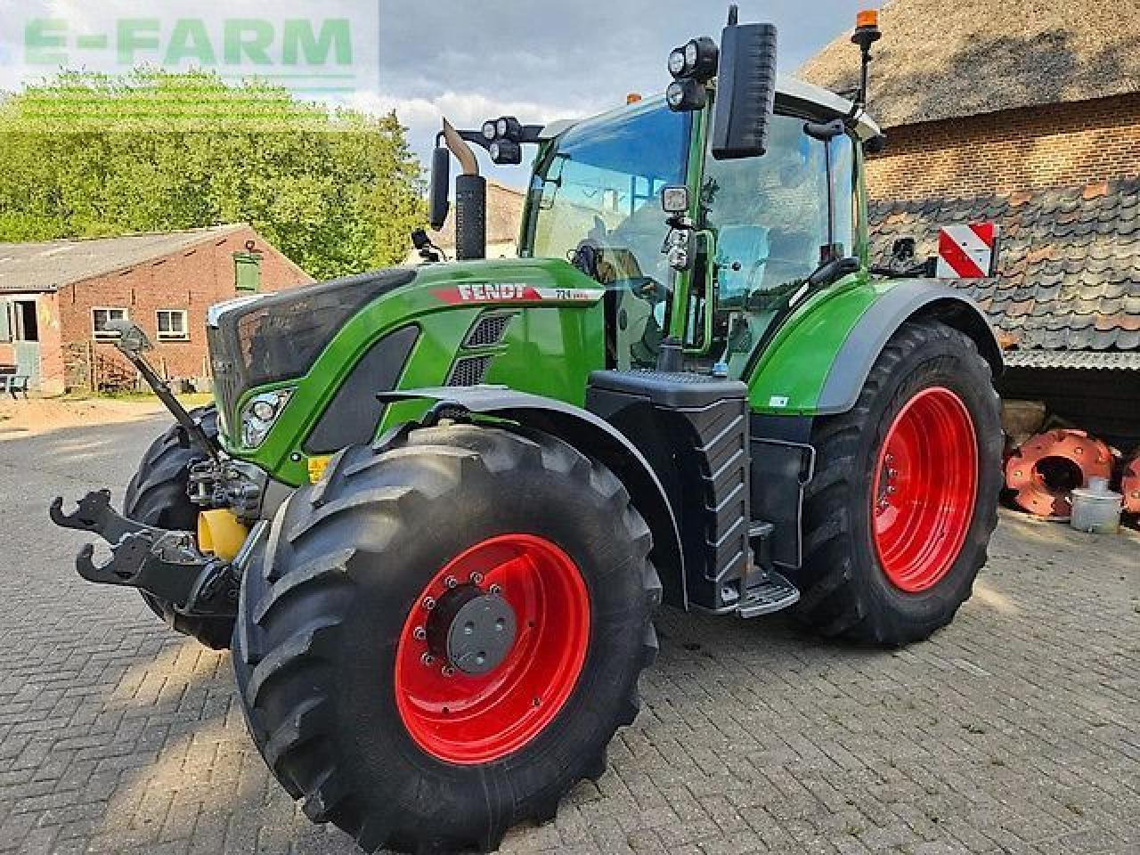Fendt 724 gen6 profi plus setting 2 ( 718 720 722 ) - Трактор: фото 2 Fendt 724 gen6 profi plus setting 2 ( 718 720 722 ) - Трактор: фото 2