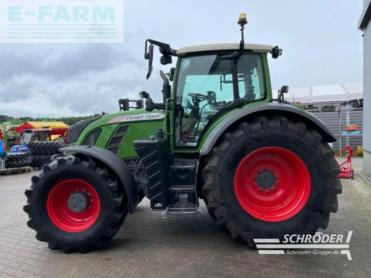 Fendt 724 s4 power plus rtk - Трактор: фото 4 Fendt 724 s4 power plus rtk - Трактор: фото 4