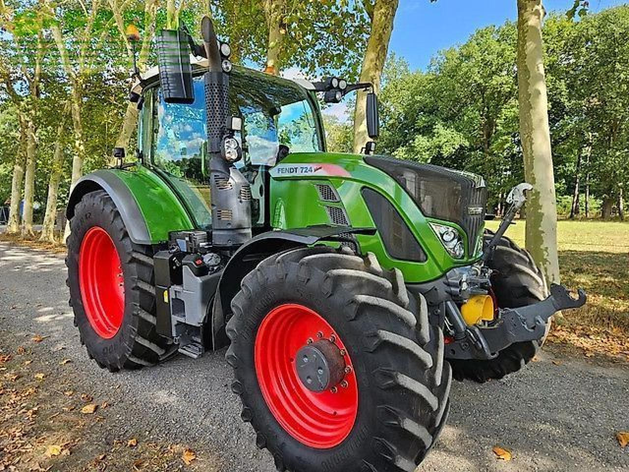 Fendt 724 s4 profi plus (718 720 722 ) - Трактор: фото 2 Fendt 724 s4 profi plus (718 720 722 ) - Трактор: фото 2