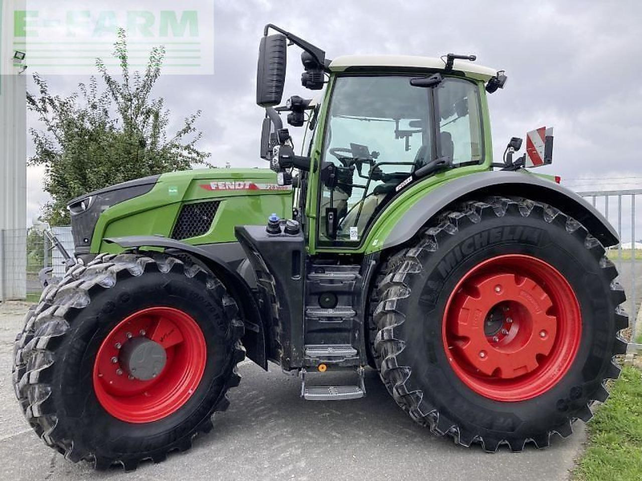 Fendt 728 vario gen7 profi plus ProfiPlus - Трактор: фото 2 Fendt 728 vario gen7 profi plus ProfiPlus - Трактор: фото 2