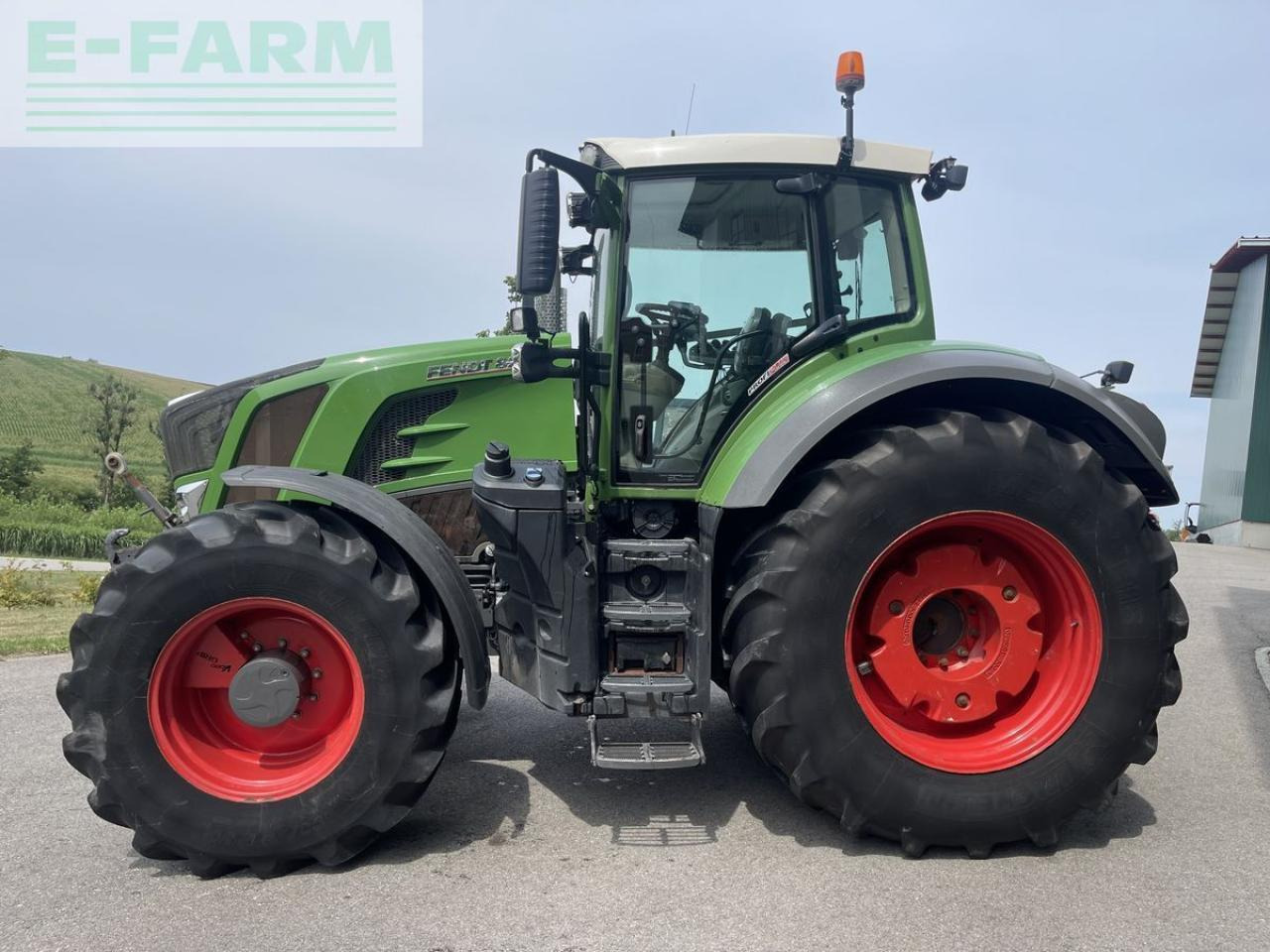 Fendt 828 vario 2014 - Трактор: фото 1 Fendt 828 vario 2014 - Трактор: фото 1