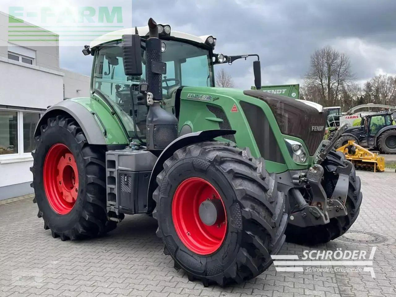 Fendt 828 vario s4 profi - Трактор: фото 2 Fendt 828 vario s4 profi - Трактор: фото 2