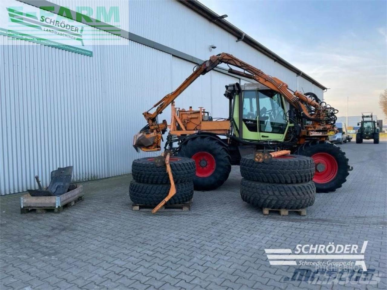 Fendt xylon 524 - Трактор: фото 2 Fendt xylon 524 - Трактор: фото 2