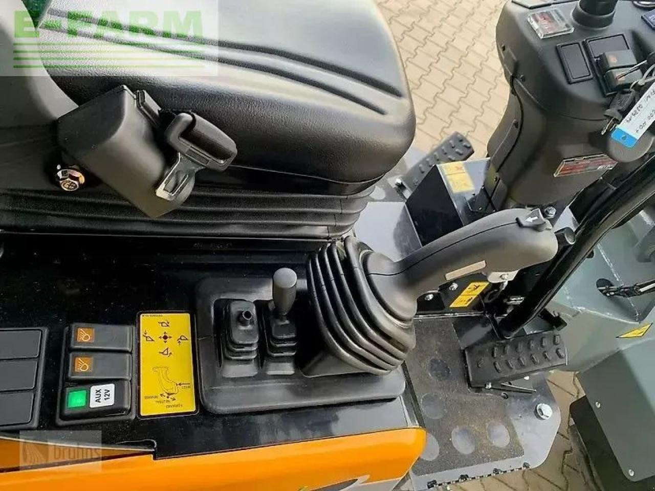 Giant g2200 hd+ - Колёсный погрузчик: фото 4 Giant g2200 hd+ - Колёсный погрузчик: фото 4