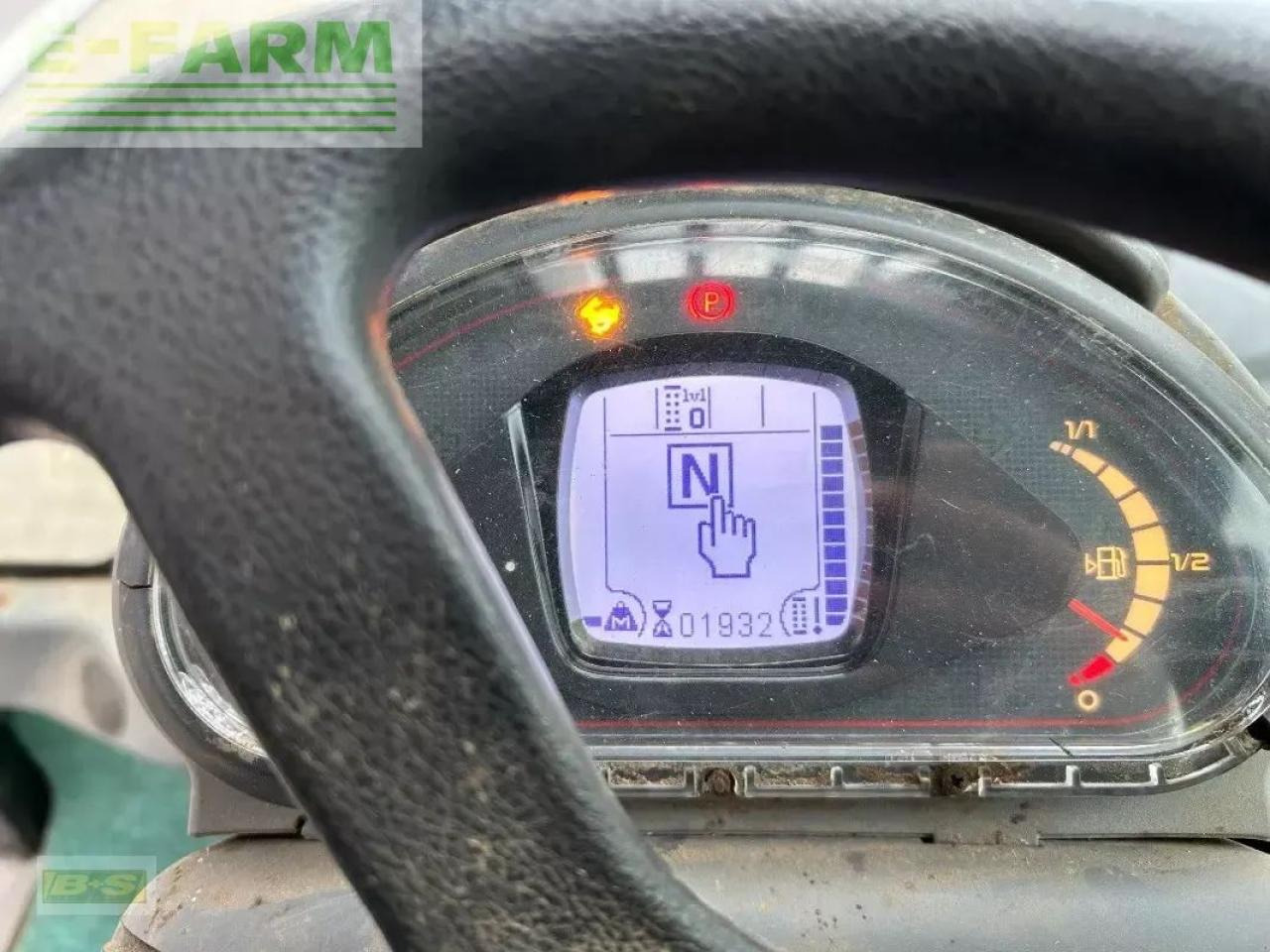 Колёсный погрузчик Giant g4500 tele: фото 16