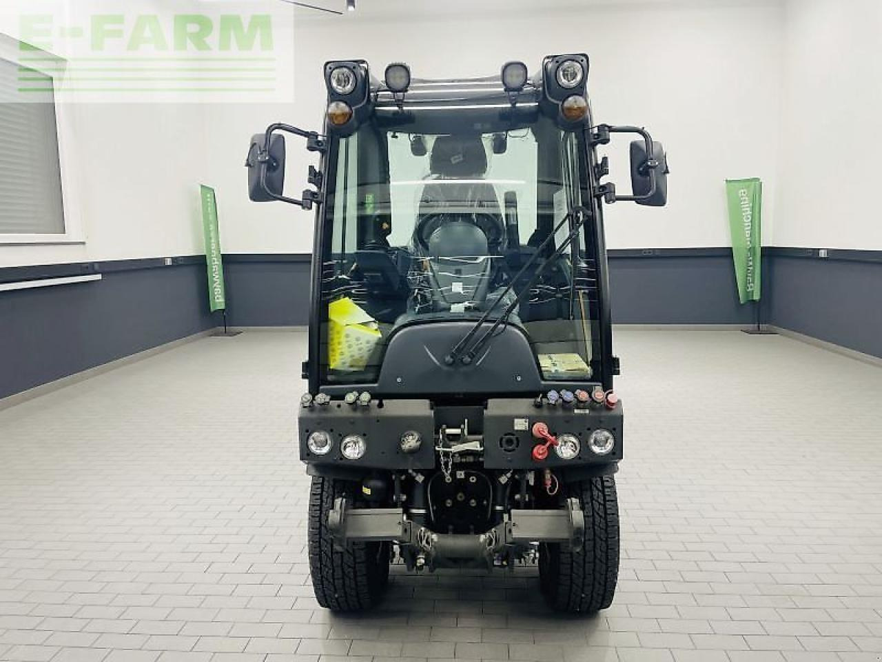 Трактор Holder c 55 single cab: фото 11