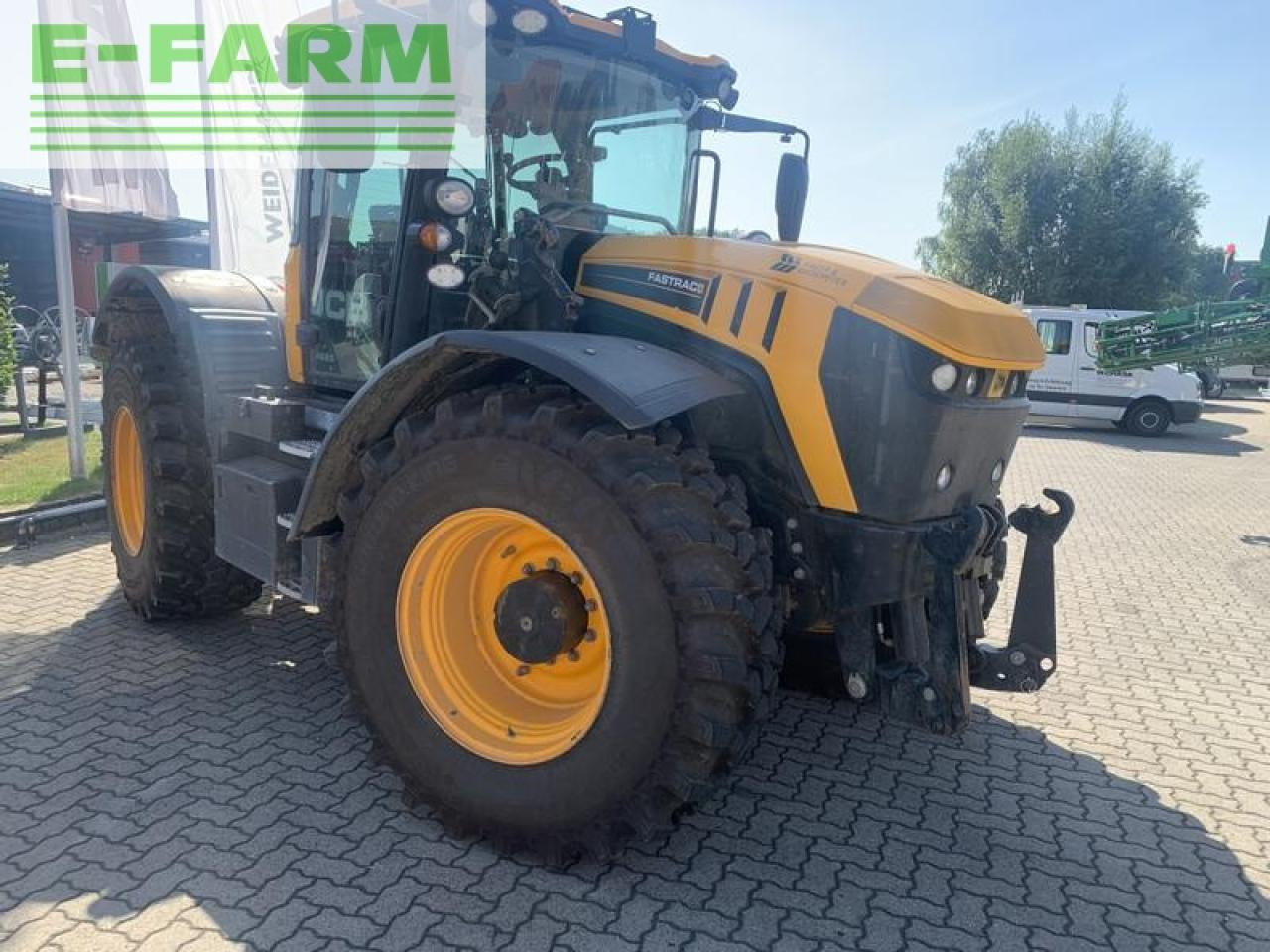 JCB 4220 fasttrac mit jd-autotrac vorbereitung + stoll konsolen - Трактор: фото 3 JCB 4220 fasttrac mit jd-autotrac vorbereitung + stoll konsolen - Трактор: фото 3