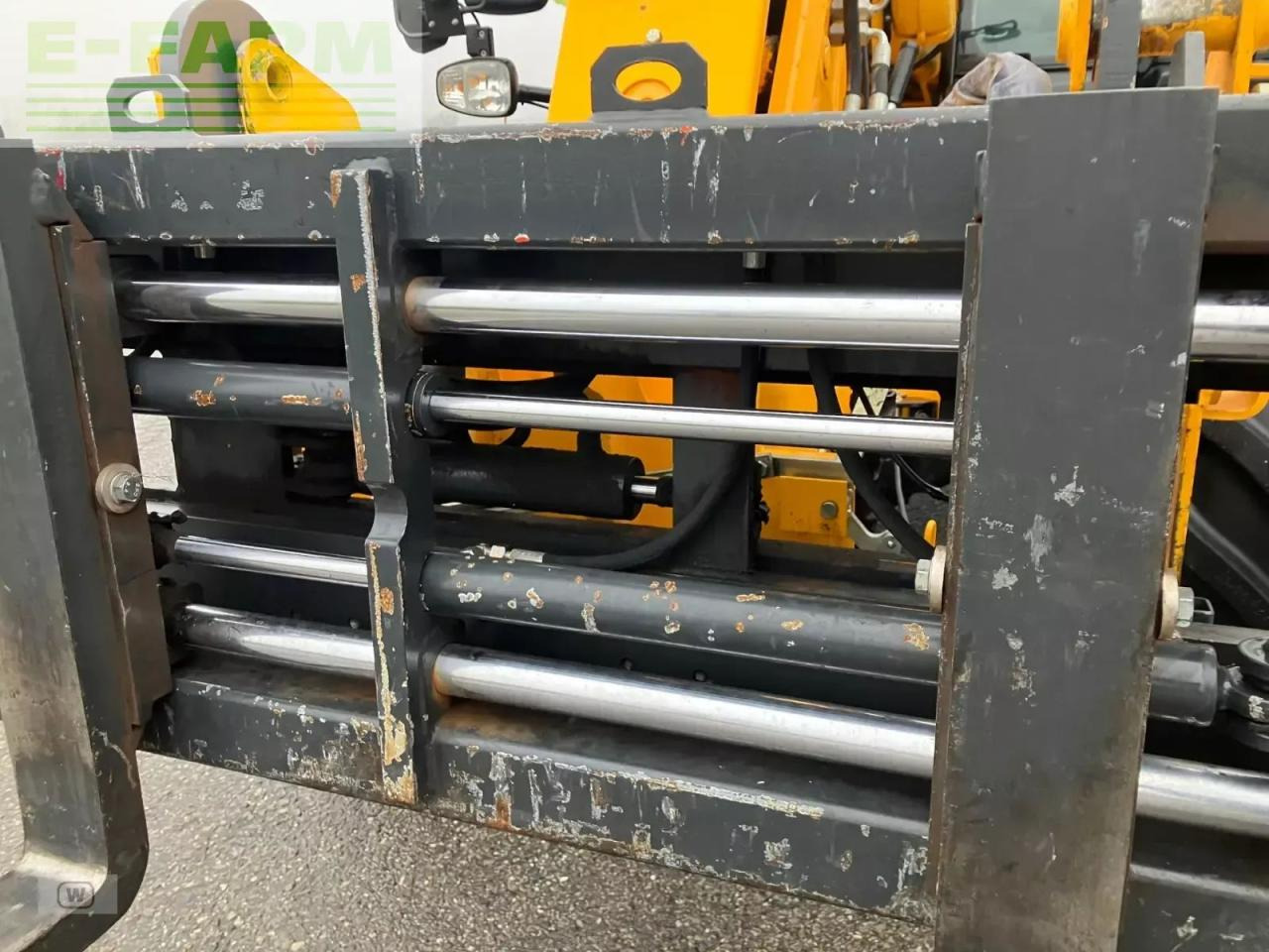 Телескопический погрузчик JCB 541-70 agri plus: фото 12