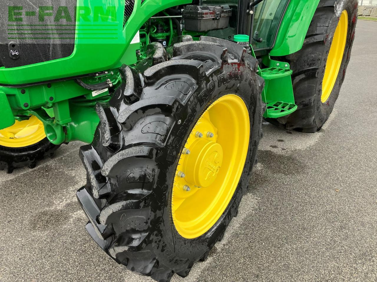 Трактор John Deere 5067E: фото 27