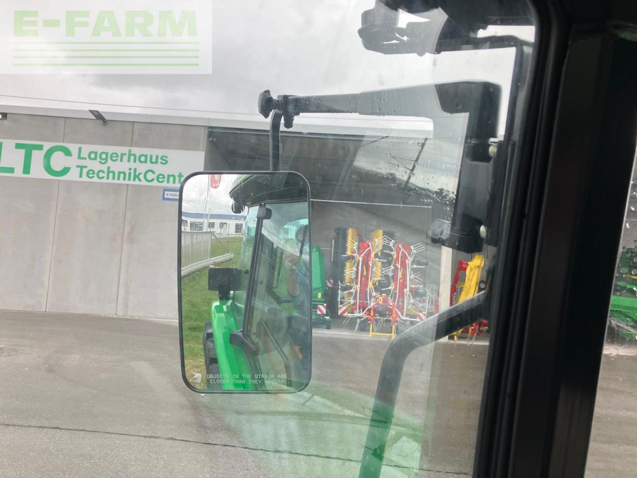 Трактор John Deere 5067E: фото 23