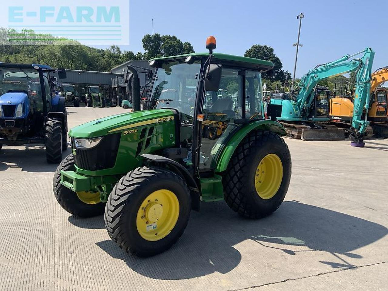 John Deere 5075e tractor (st23600) - Трактор: фото 4 John Deere 5075e tractor (st23600) - Трактор: фото 4