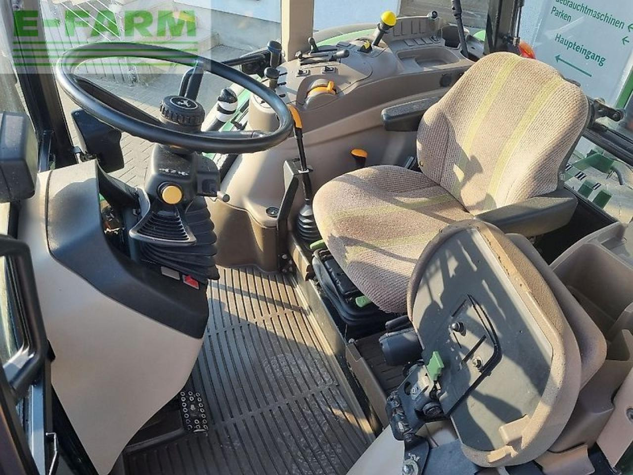 Трактор John Deere 5080m: фото 11