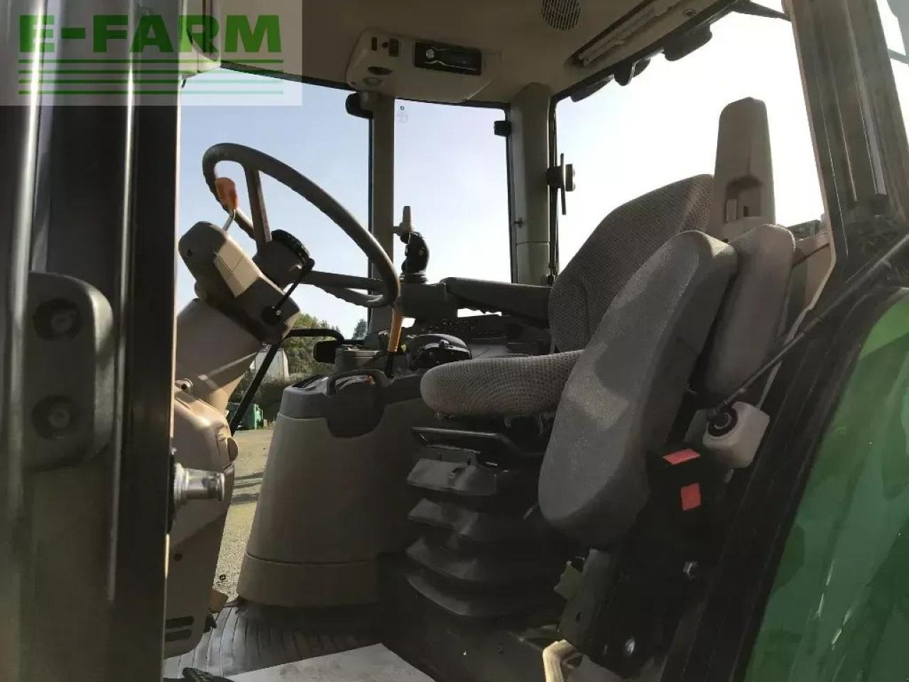 John Deere 6100 m autoquad destockage - Трактор: фото 5 John Deere 6100 m autoquad destockage - Трактор: фото 5