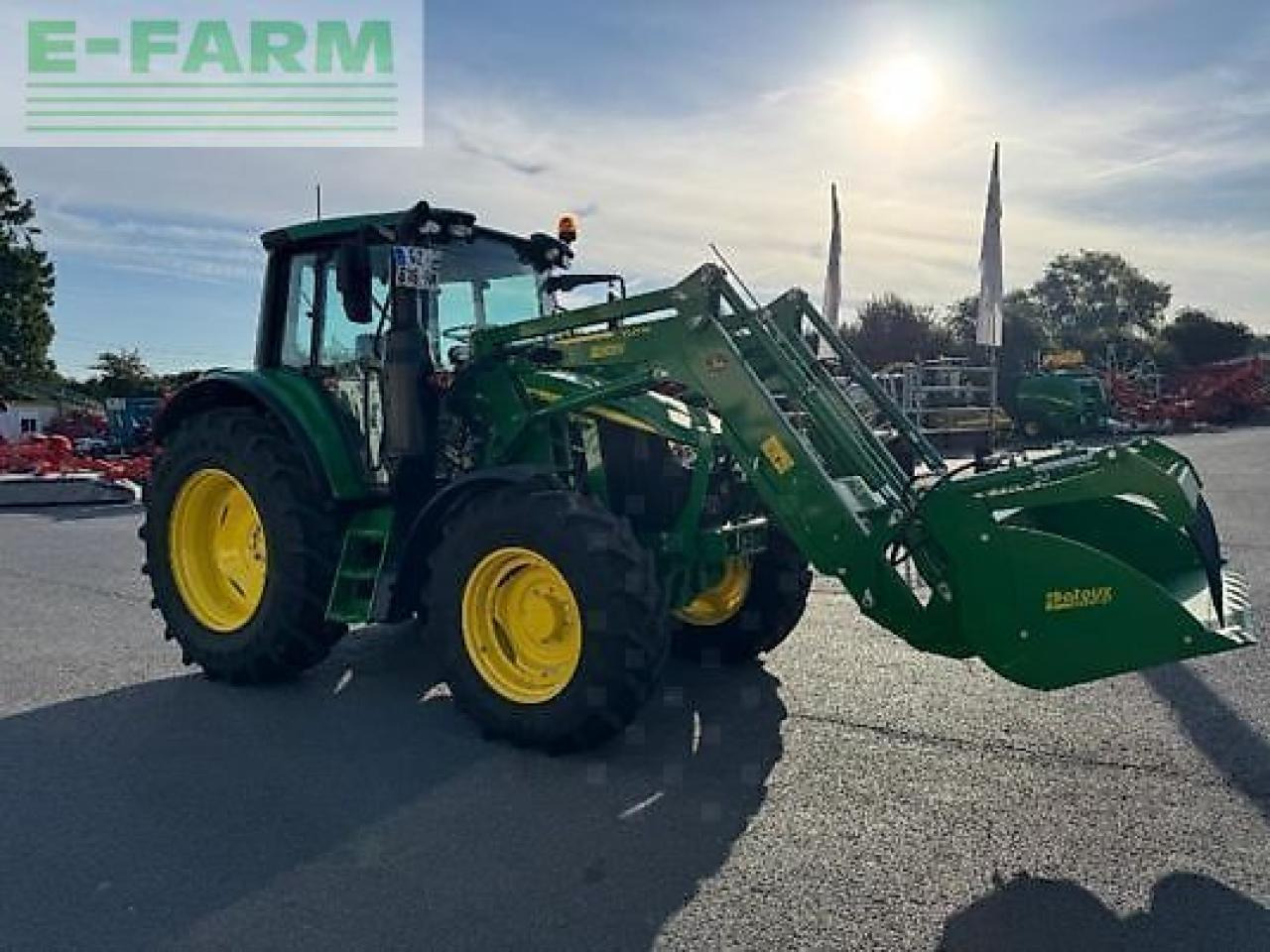 John Deere 6100m - Трактор: фото 3 John Deere 6100m - Трактор: фото 3