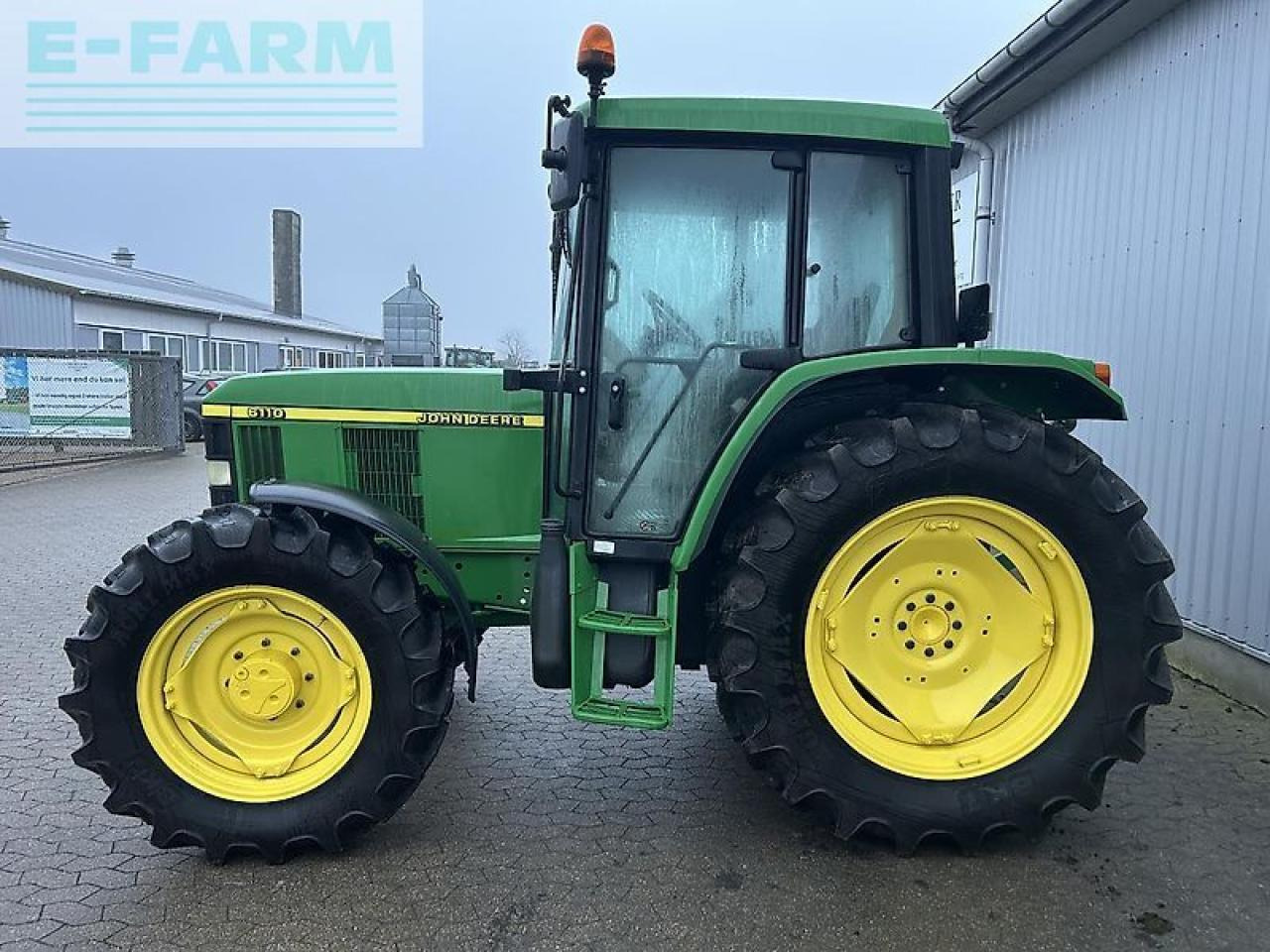 John Deere 6110 - Трактор: фото 2 John Deere 6110 - Трактор: фото 2