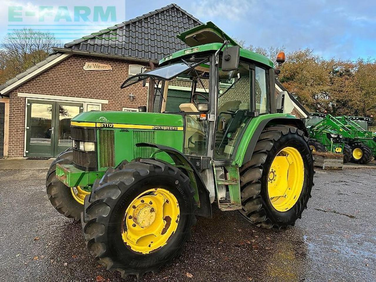 John Deere 6110 premium pq+ - Трактор: фото 1 John Deere 6110 premium pq+ - Трактор: фото 1