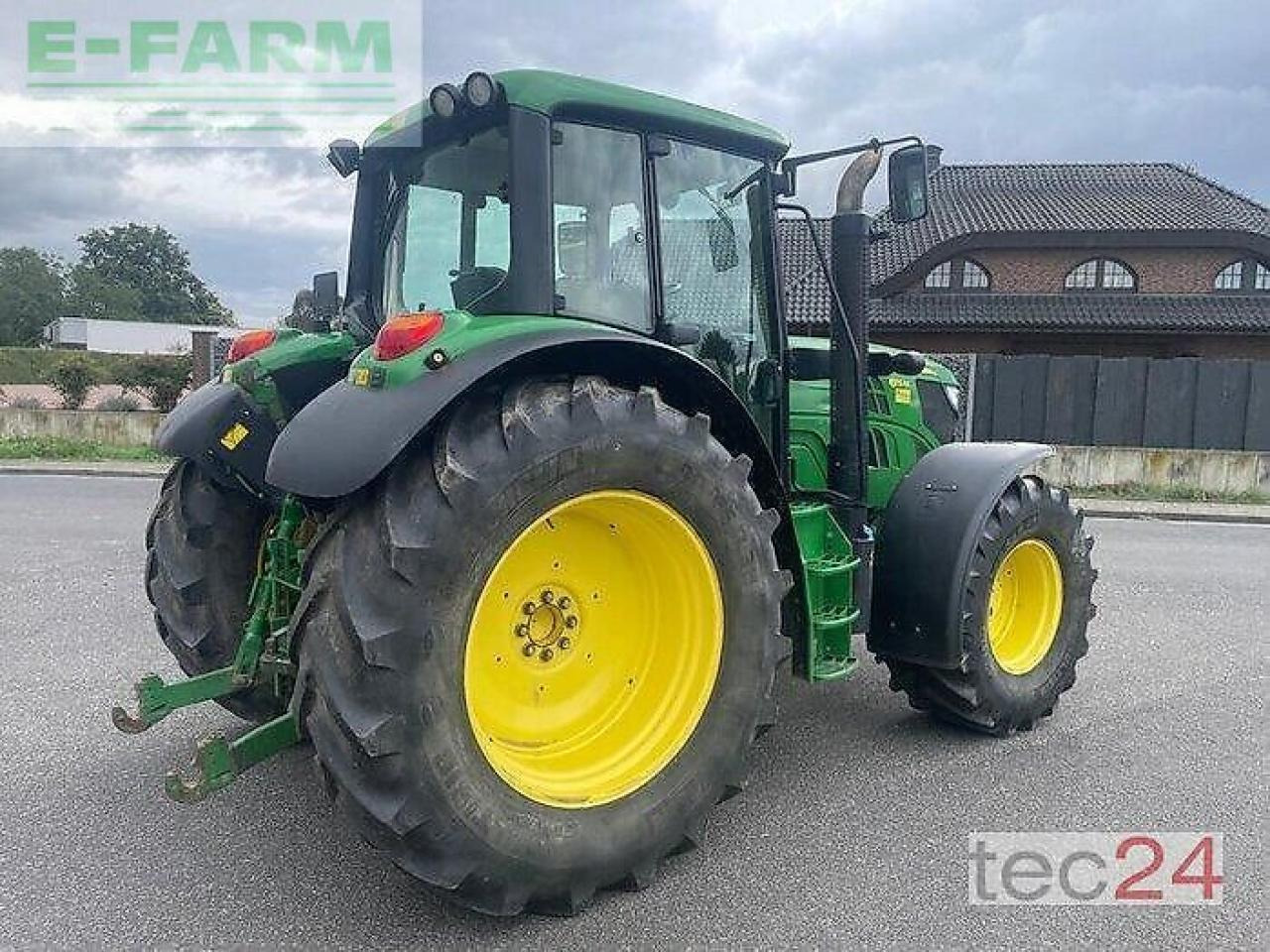 Трактор John Deere 6115m: фото 8