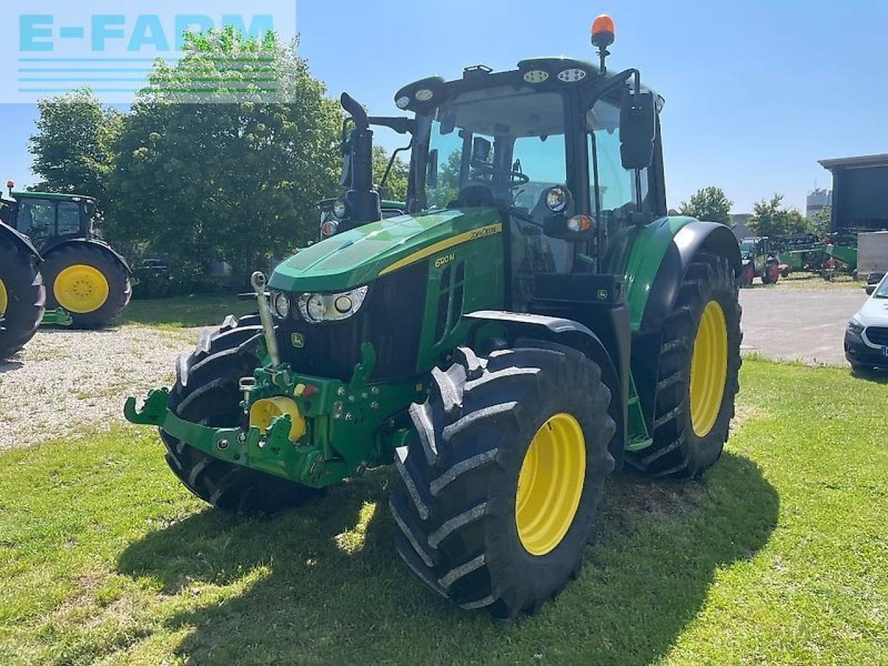 John Deere 6120m - Трактор: фото 3 John Deere 6120m - Трактор: фото 3