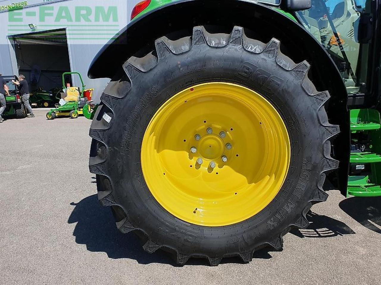 John Deere 6120m aq+ - Трактор: фото 4 John Deere 6120m aq+ - Трактор: фото 4