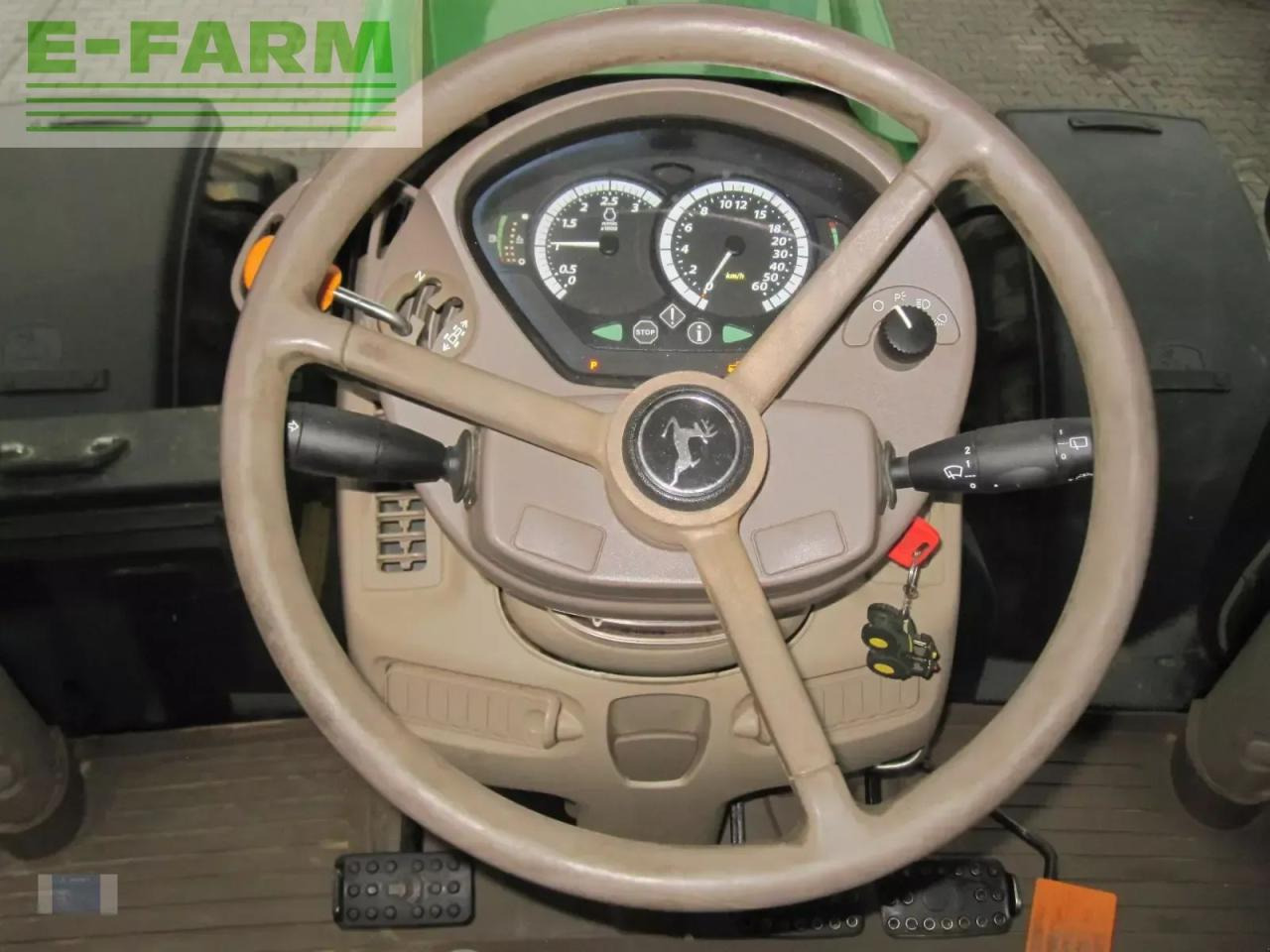 John Deere 6155r - Трактор: фото 5 John Deere 6155r - Трактор: фото 5