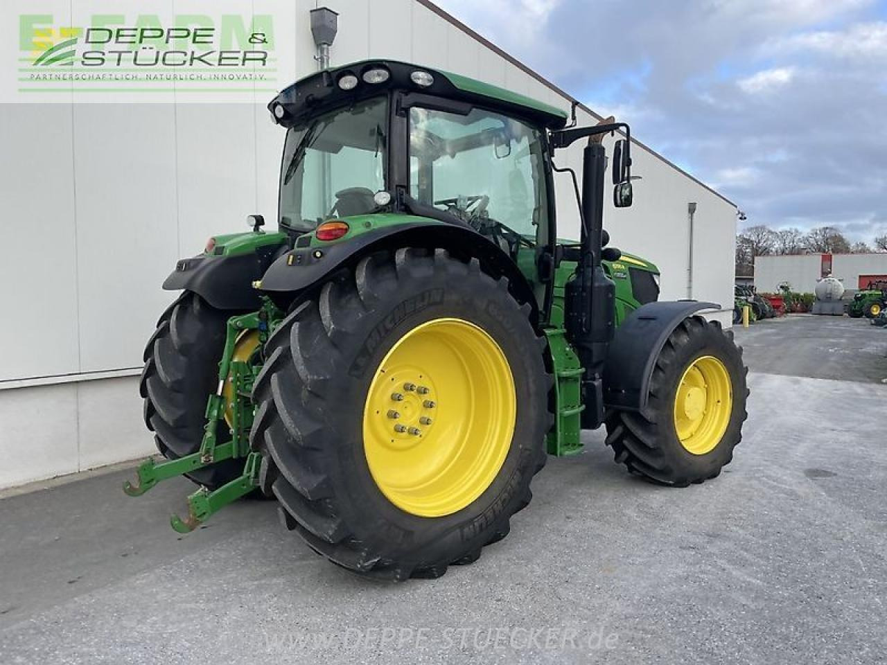 John Deere 6155r - Трактор: фото 2 John Deere 6155r - Трактор: фото 2