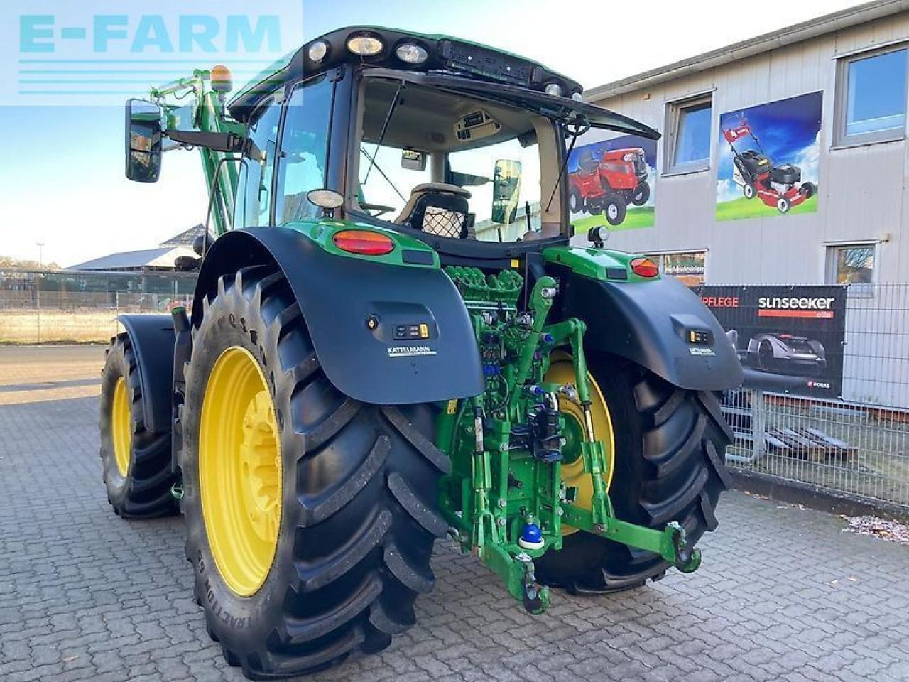 John Deere 6155r premium - Трактор: фото 4 John Deere 6155r premium - Трактор: фото 4