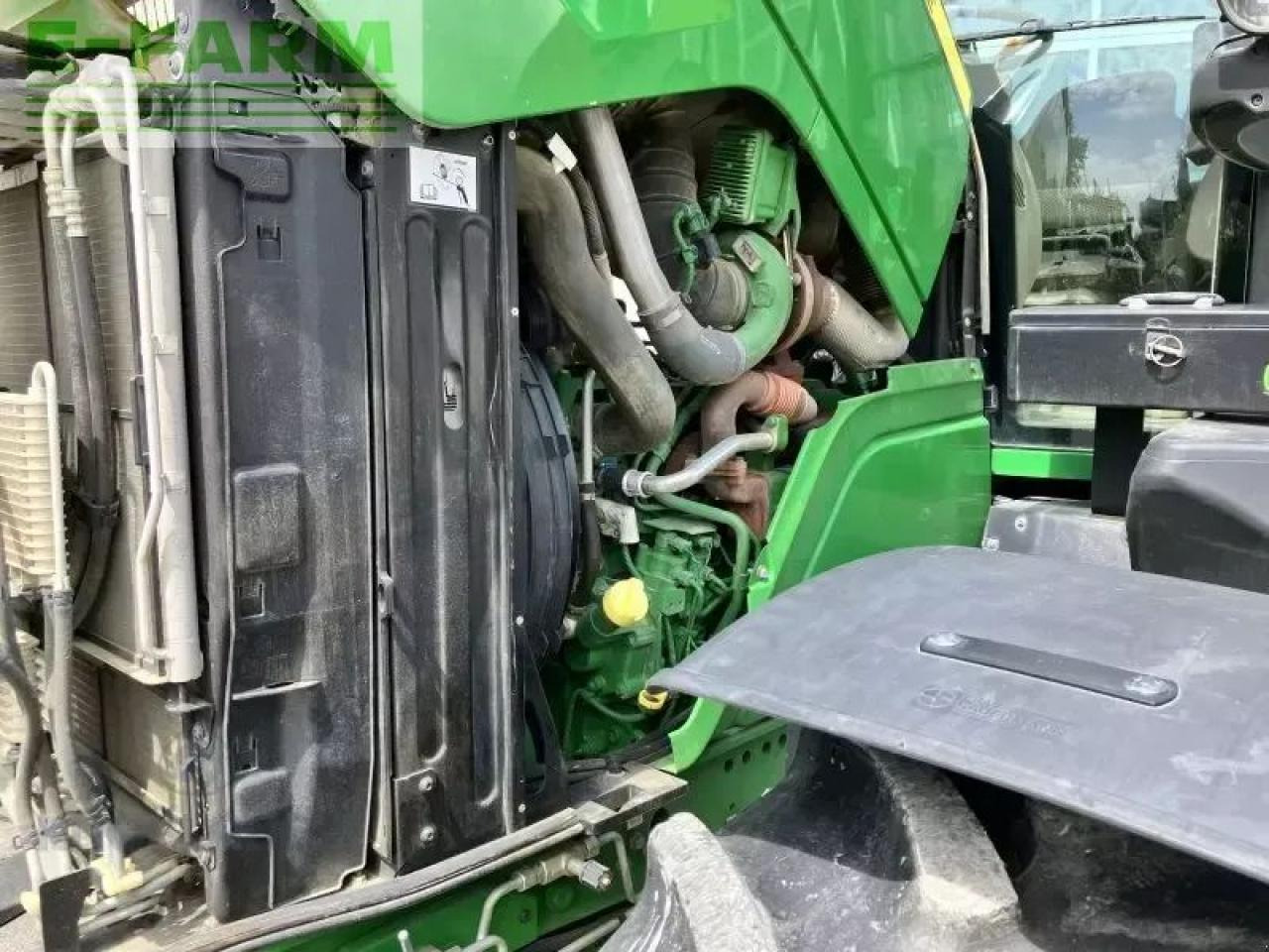 Трактор John Deere 6195m: фото 11