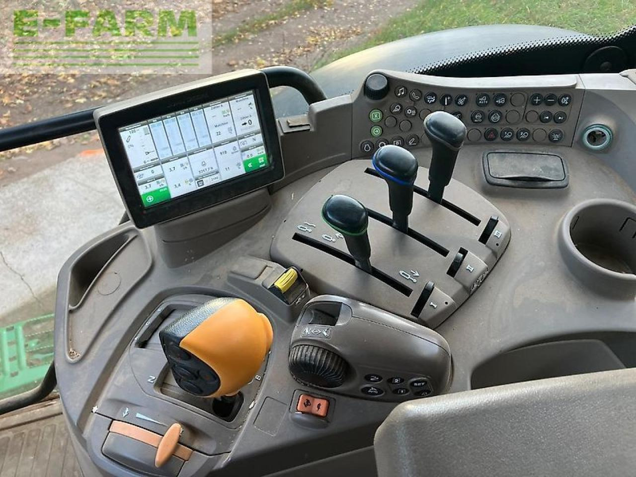 John Deere 6195r *auto quad* 3200bh - Трактор: фото 2 John Deere 6195r *auto quad* 3200bh - Трактор: фото 2