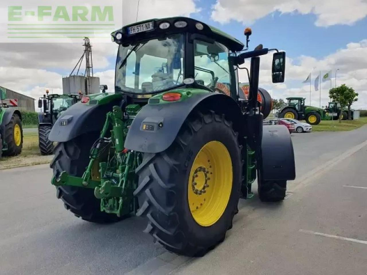 John Deere 6215r - Трактор: фото 3 John Deere 6215r - Трактор: фото 3
