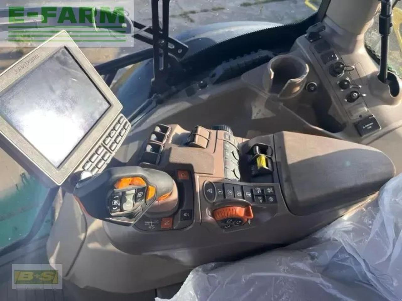 John Deere 6250r - Трактор: фото 3 John Deere 6250r - Трактор: фото 3