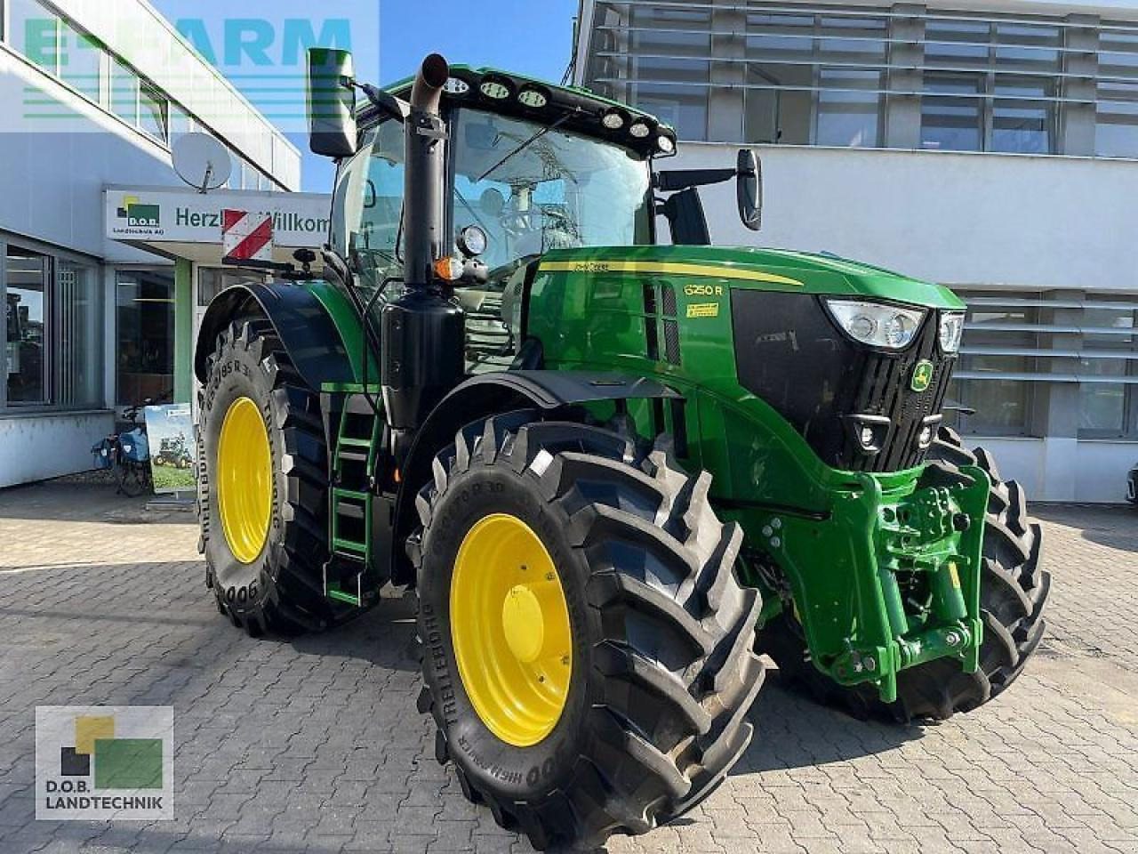 John Deere 6250r - Трактор: фото 2 John Deere 6250r - Трактор: фото 2