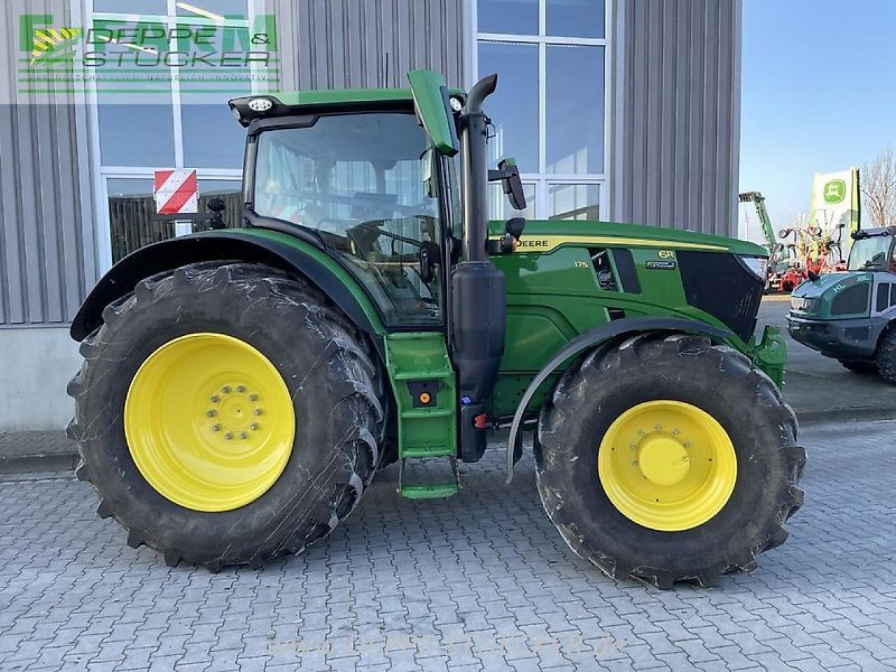 John Deere 6r 175 - Трактор: фото 3 John Deere 6r 175 - Трактор: фото 3