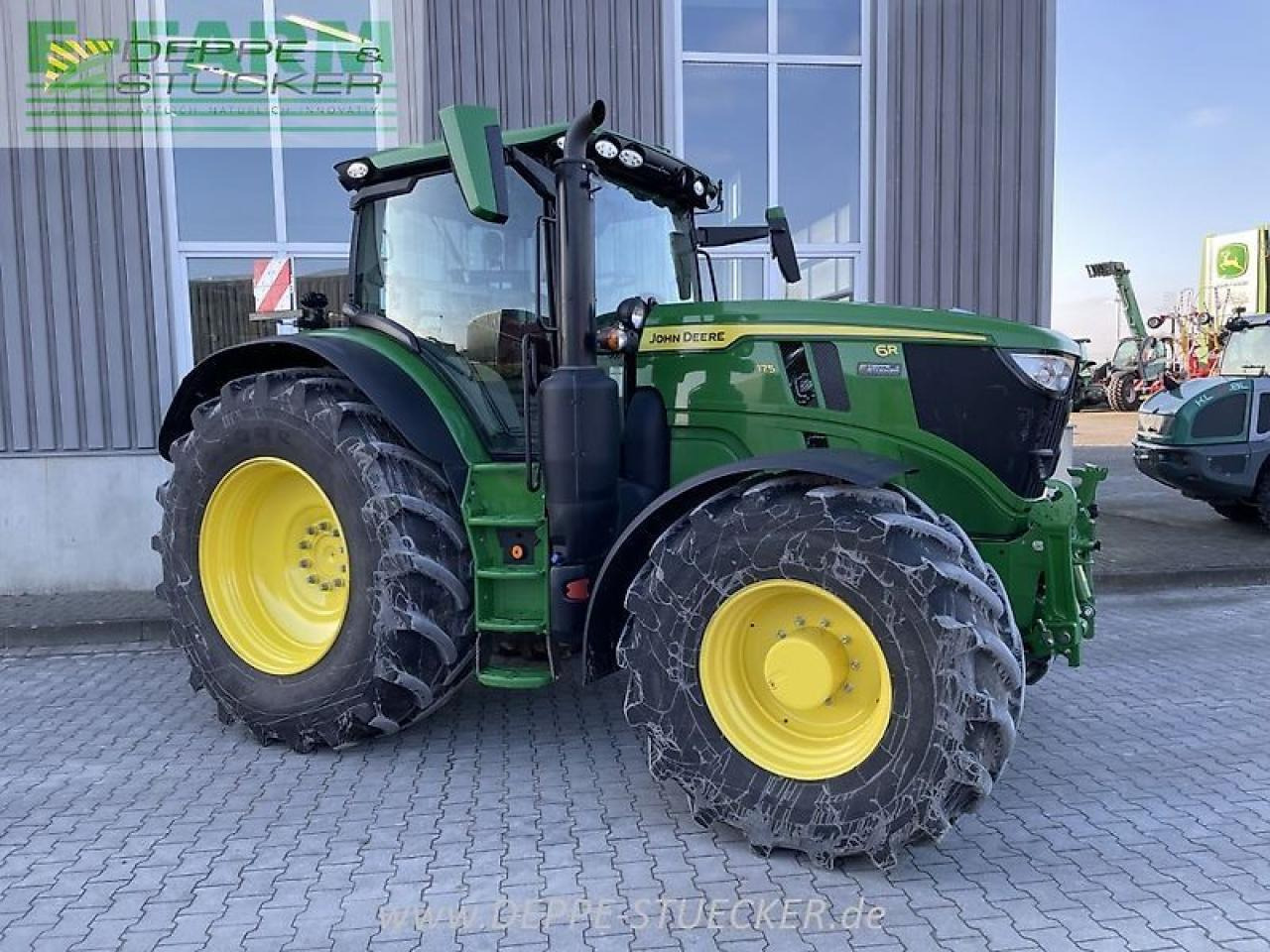 John Deere 6r 175 - Трактор: фото 4 John Deere 6r 175 - Трактор: фото 4
