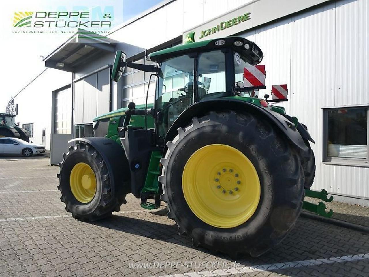 John Deere 6r 175 - Трактор: фото 3 John Deere 6r 175 - Трактор: фото 3