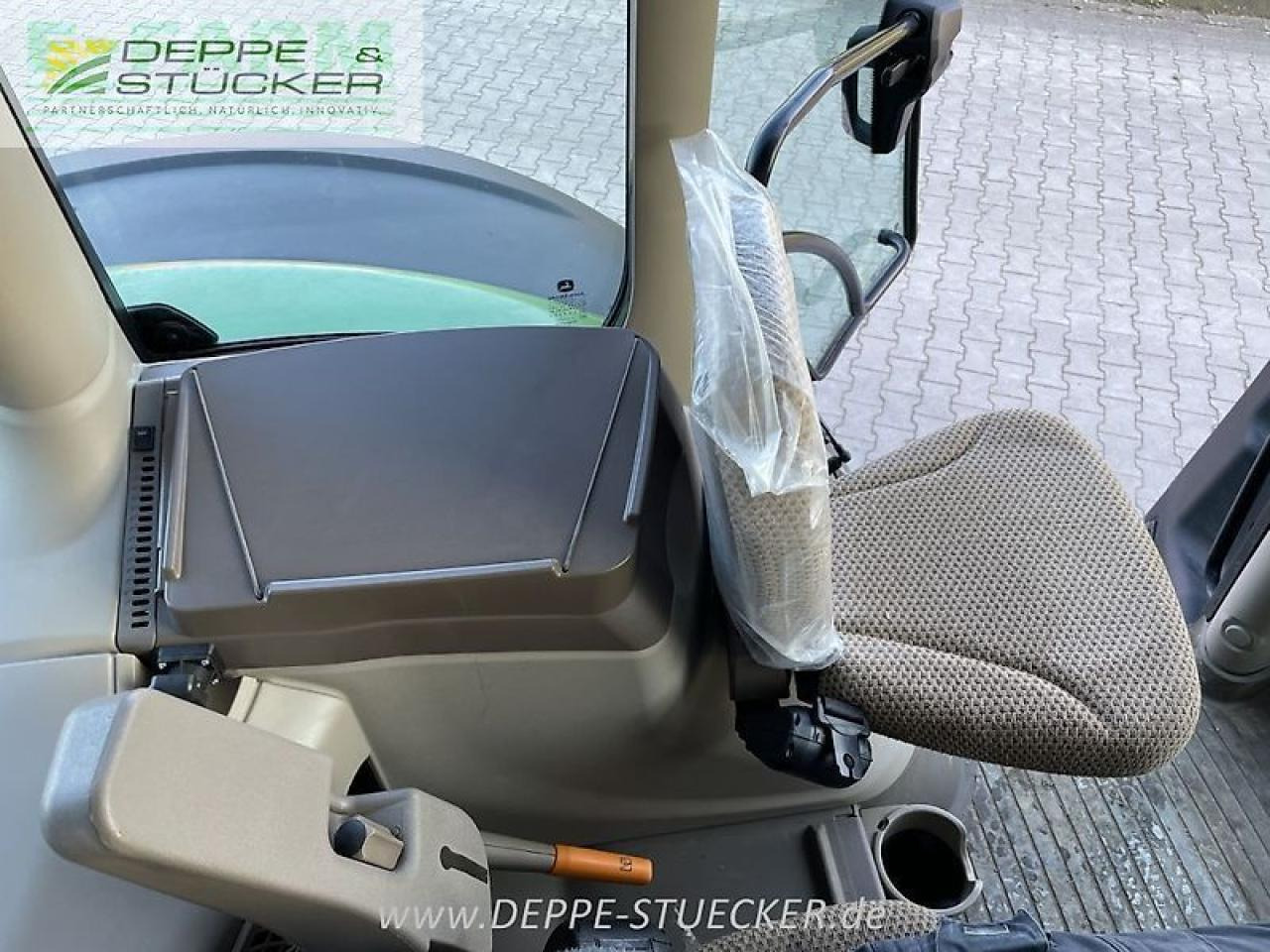 John Deere 6r 175 - Трактор: фото 5 John Deere 6r 175 - Трактор: фото 5