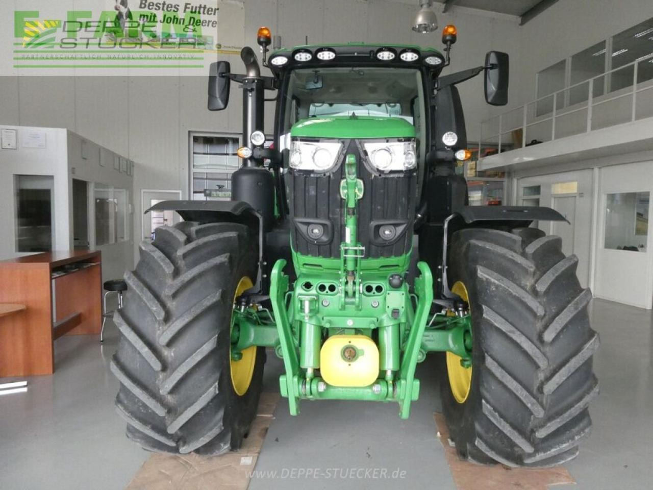 John Deere 6r 250 - Трактор: фото 3 John Deere 6r 250 - Трактор: фото 3