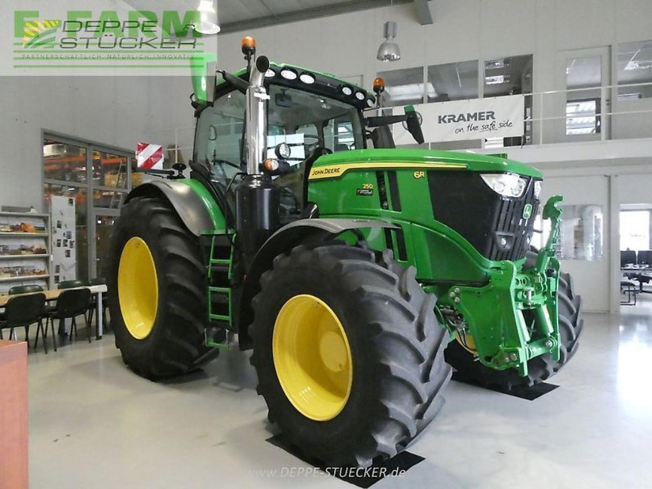 John Deere 6r 250 - Трактор: фото 3 John Deere 6r 250 - Трактор: фото 3