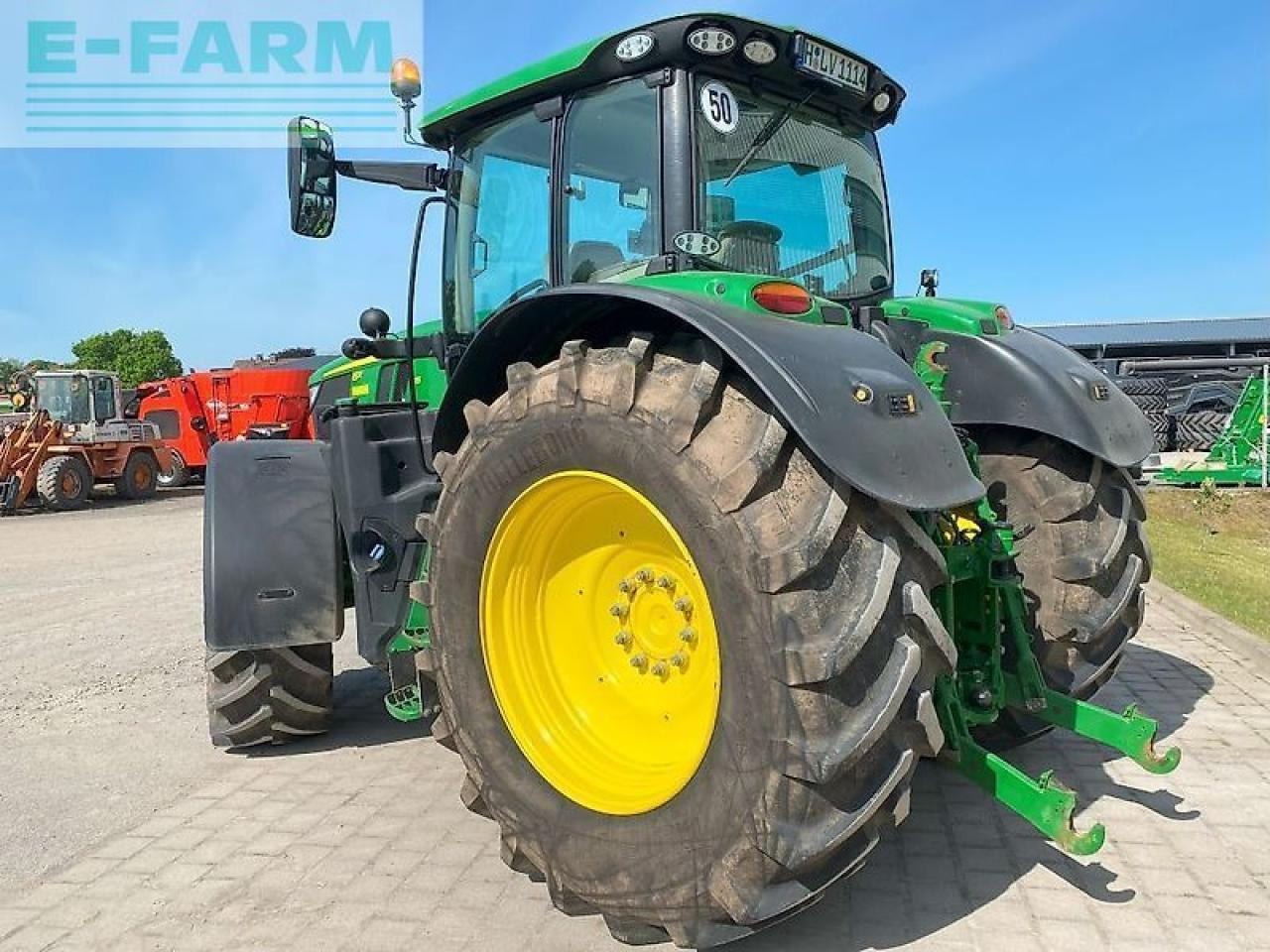 John Deere 6r215 - Трактор: фото 4 John Deere 6r215 - Трактор: фото 4